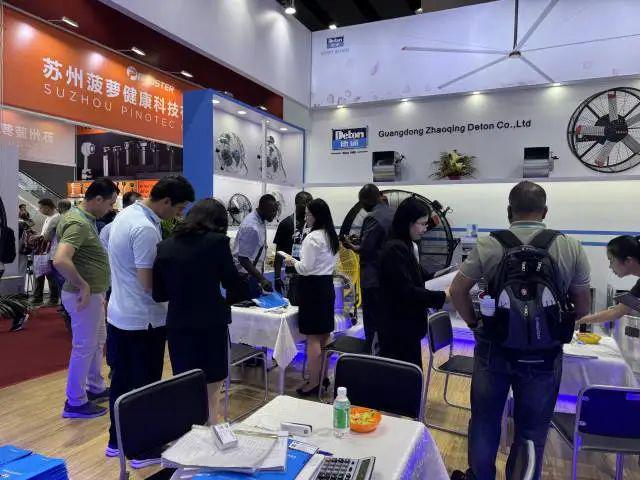 上午谈生意下午逛工厂!肇企开启全球“抢单”模式(图4) 上午谈生意下午逛工厂!肇企开启全球“抢单”模式(图4)
