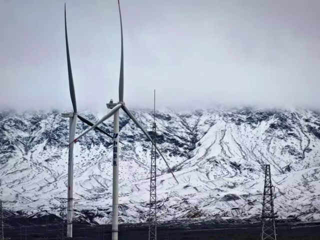 从“中国煤仓”到“万里风光”新疆这样回答绿色发展时代命题(图6) 从“中国煤仓”到“万里风光”新疆这样回答绿色发展时代命题(图6)