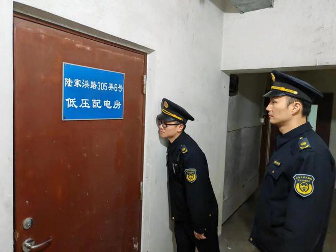 30层居民楼出现“神秘”嗡嗡声执法人员“抽丝剥茧”后发现……(图2) 30层居民楼出现“神秘”嗡嗡声执法人员“抽丝剥茧”后发现……(图2)